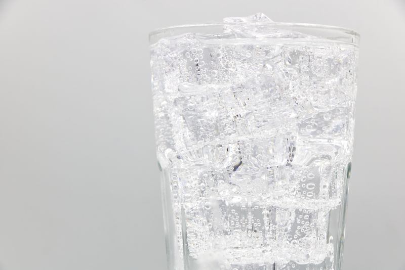 Sparkling San Pellegrino with lime and ice